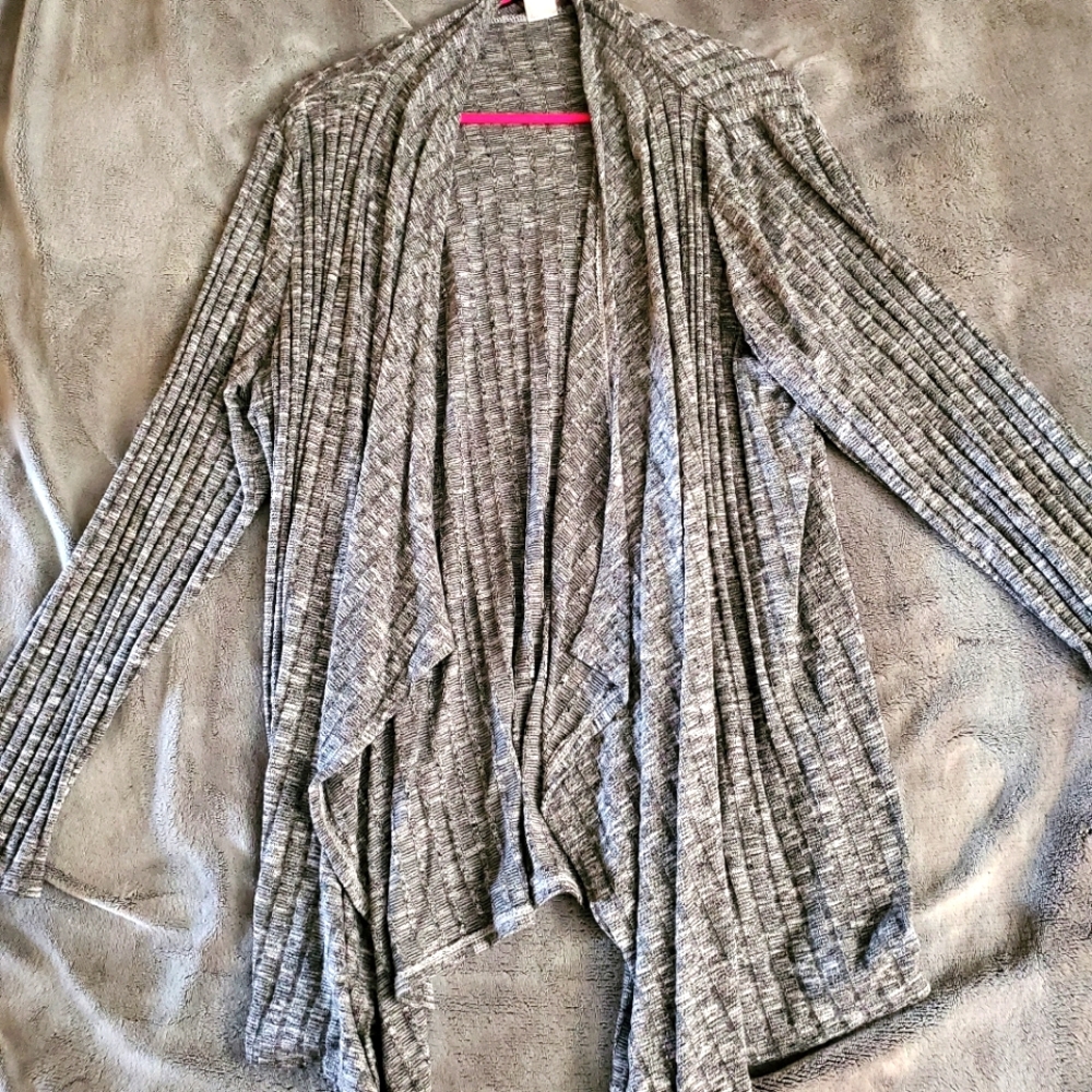 Supernova Sweater Throw, Size 3X, Grey and White